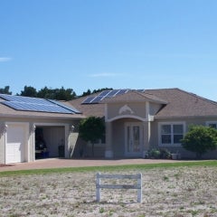 5040瓦太阳能光伏系统安装在弗拉格勒海滩,FL