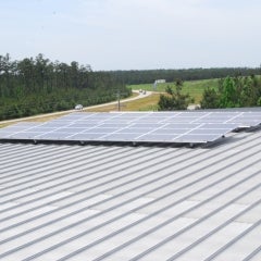 10.71千瓦双峰式太阳能系统与电池存储，安德鲁斯，SC