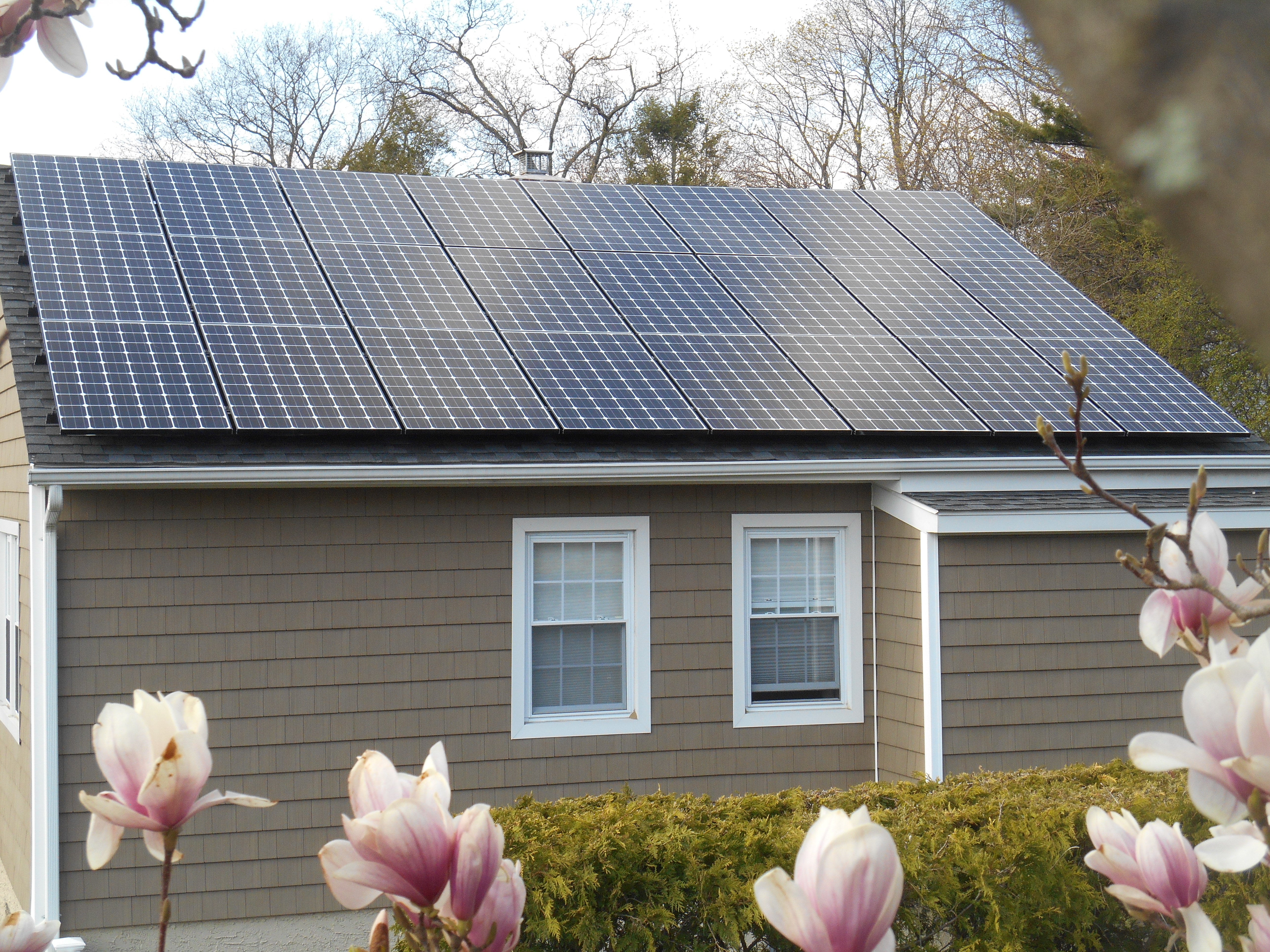 纽约州新罗谢尔太阳能系统100%覆盖电费