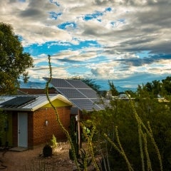 电杆安装和屋顶安装太阳能