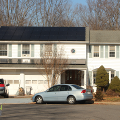 在弗吉尼亚州的家庭前太阳能