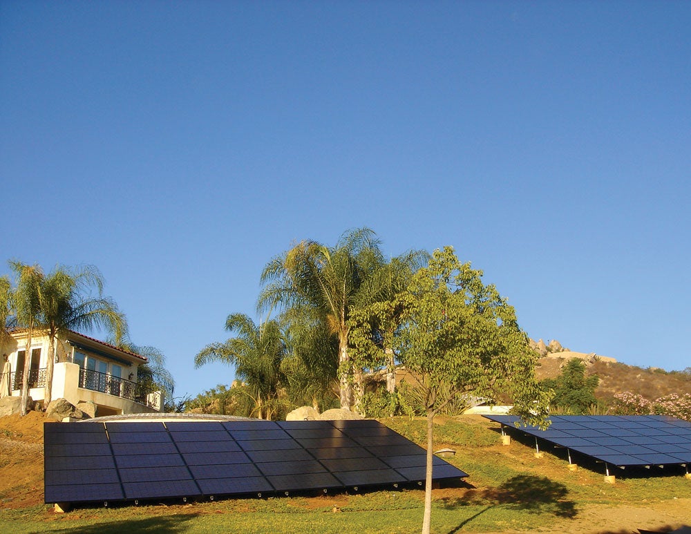 位于加州埃尔卡琼的16.5千瓦地面安装太阳能系统