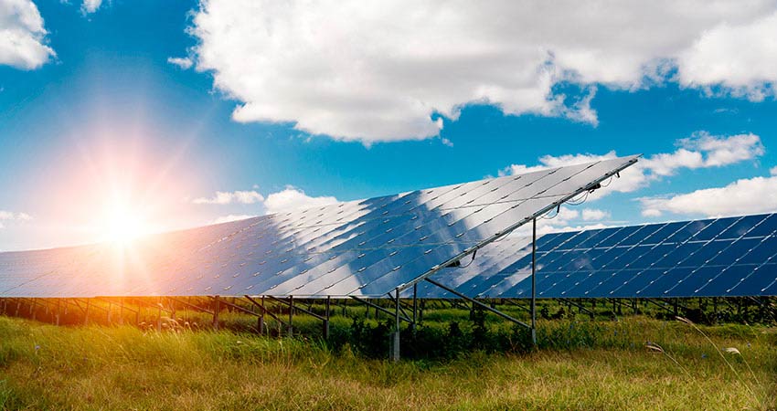 什么是地面安装的太阳能电池板?